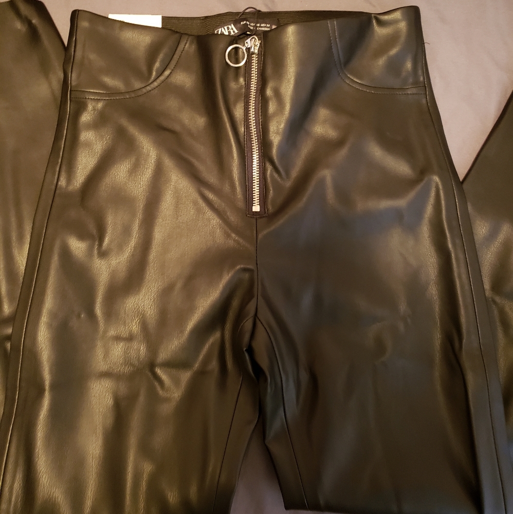 Women's faux leather Zara leggings